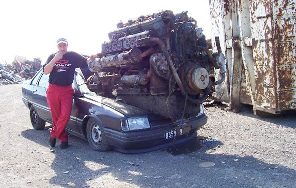 huge-engine-on-crappy-car-559d0f0ed9879-1